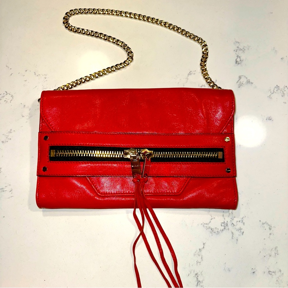 Milly clutch with chain strap